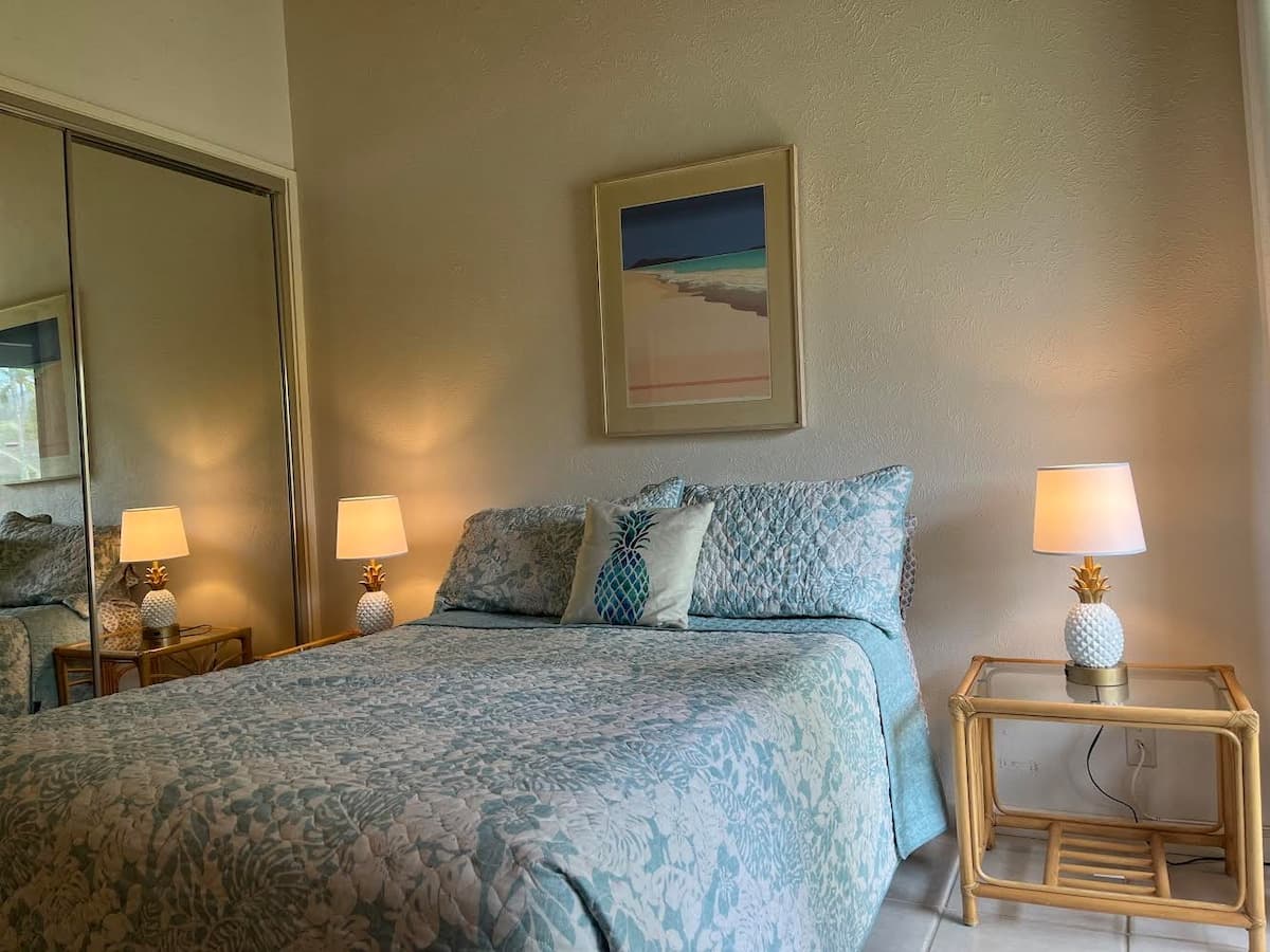 Home in Kahuku · ★4.79 · 1 bedroom · 3 beds · 2 private baths - Photo 5