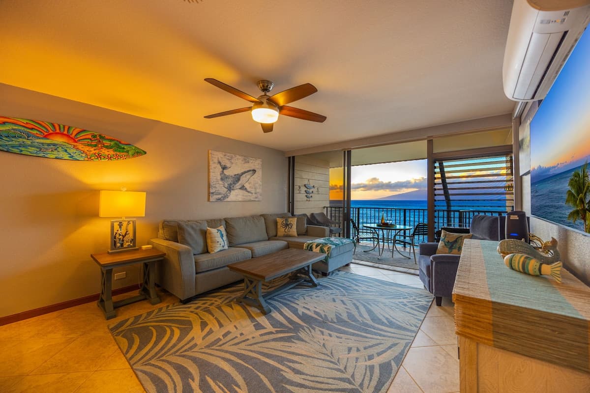 Condo in Lahaina · ★4.99 · 1 bedroom · 2 beds · 1 private bath - Photo 2