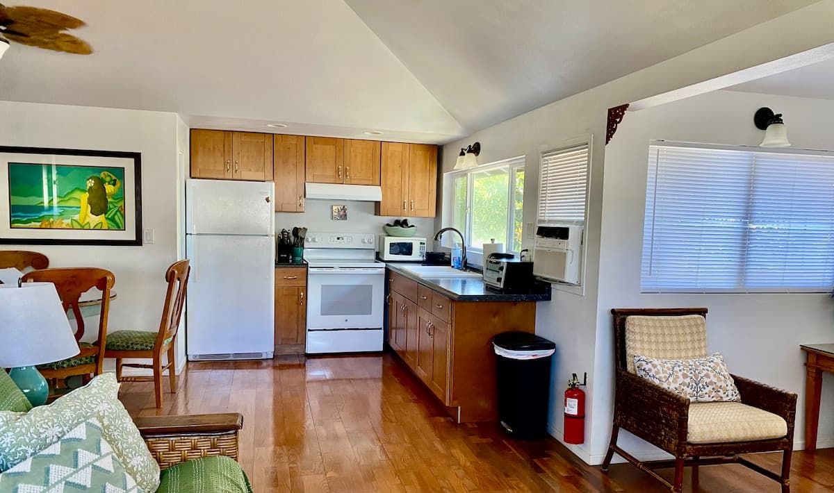 Home in Paia · ★4.87 · 2 bedrooms · 4 beds · 1 private bath - Photo 5