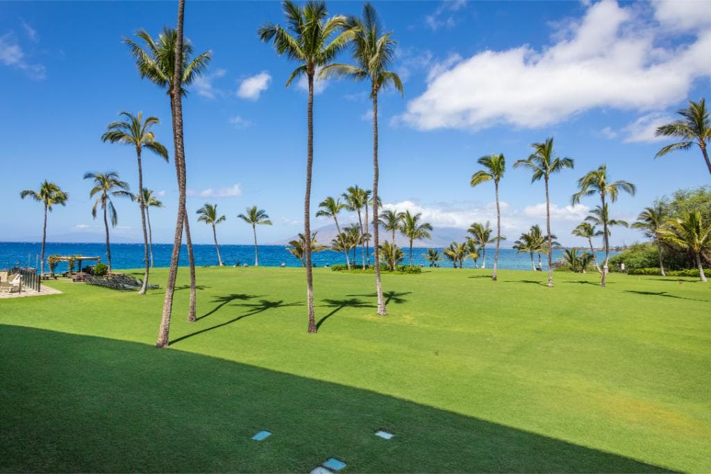 Condo in Kihei · ★4.67 · 1 bedroom · 2 beds · 1.5 baths - Photo 2