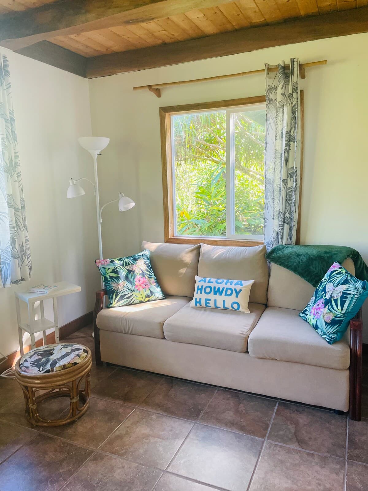 Home in Pahoa · ★4.95 · 1 bedroom · 2 beds · 1 private bath - Photo 2
