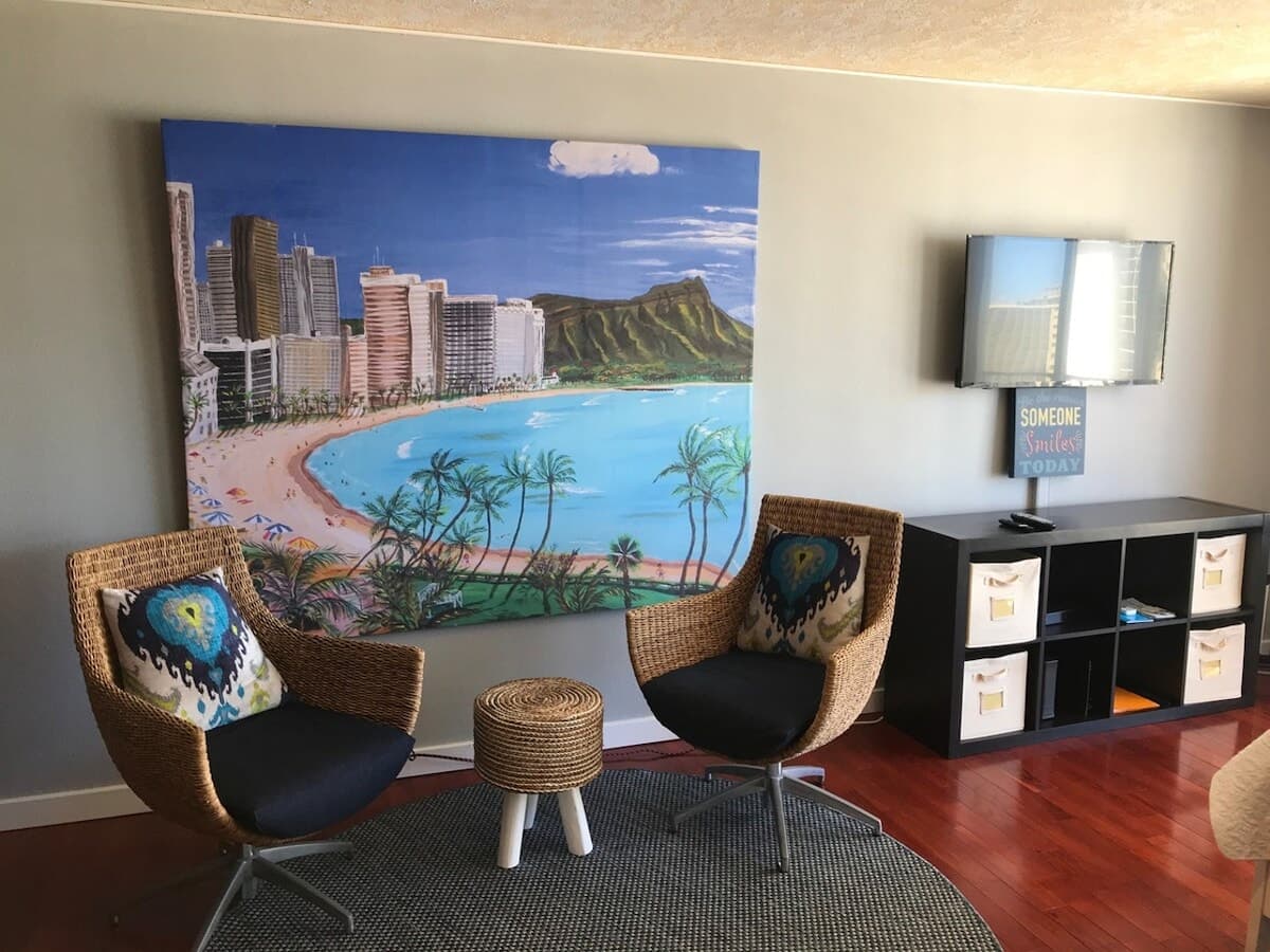 Stylish Waikiki Studio w/ Ocean View & Parking - Photo 5