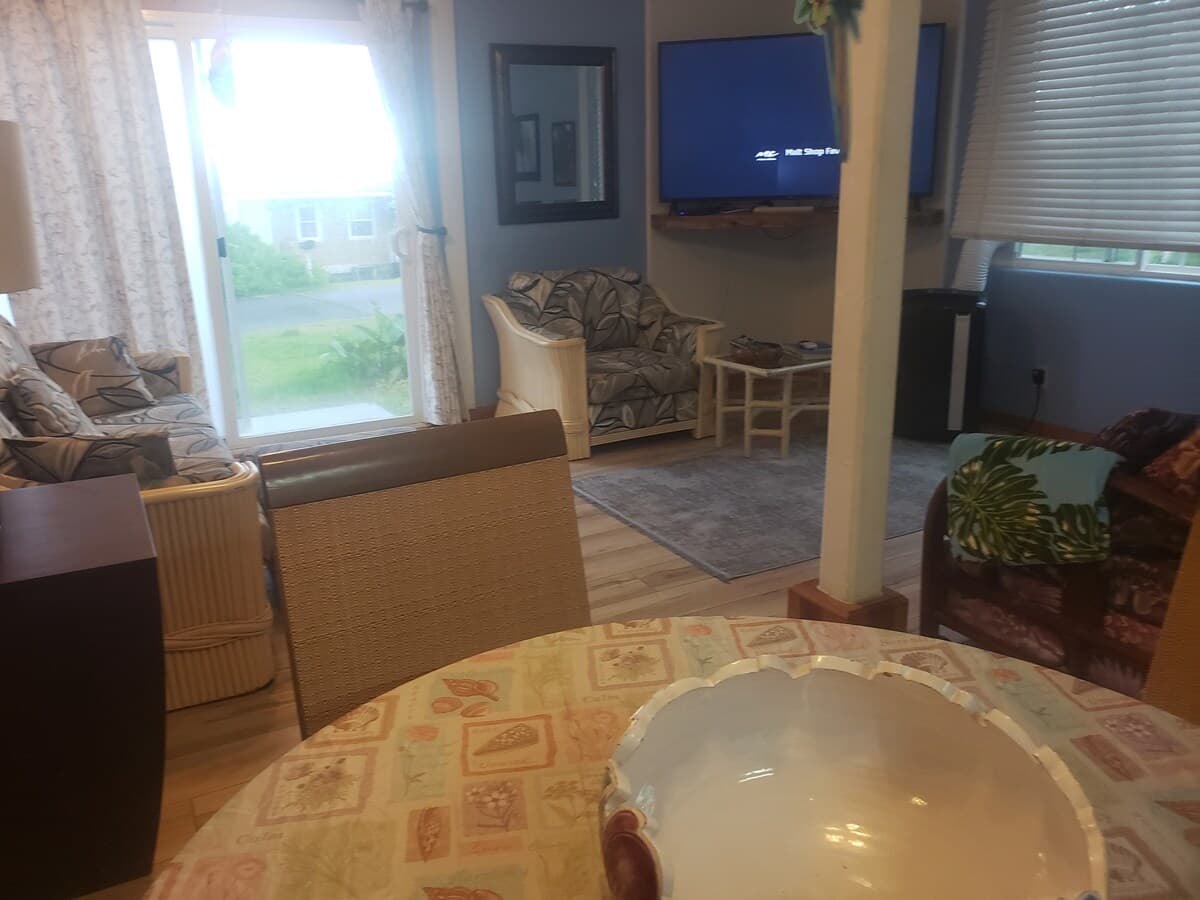 Home in Pahoa · ★4.9 · 1 bedroom · 2 beds · 1 private bath - Photo 3