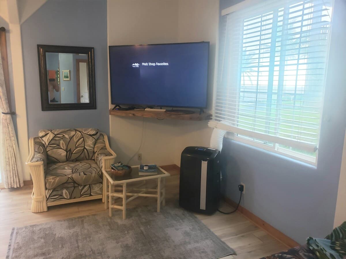 Home in Pahoa · ★4.9 · 1 bedroom · 2 beds · 1 private bath - Photo 2