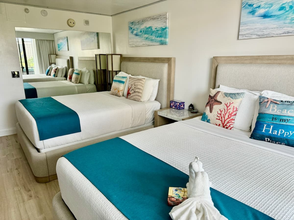 Hotel in Honolulu · ★4.9 · Studio · 2 beds · 1 private bath - Photo 1