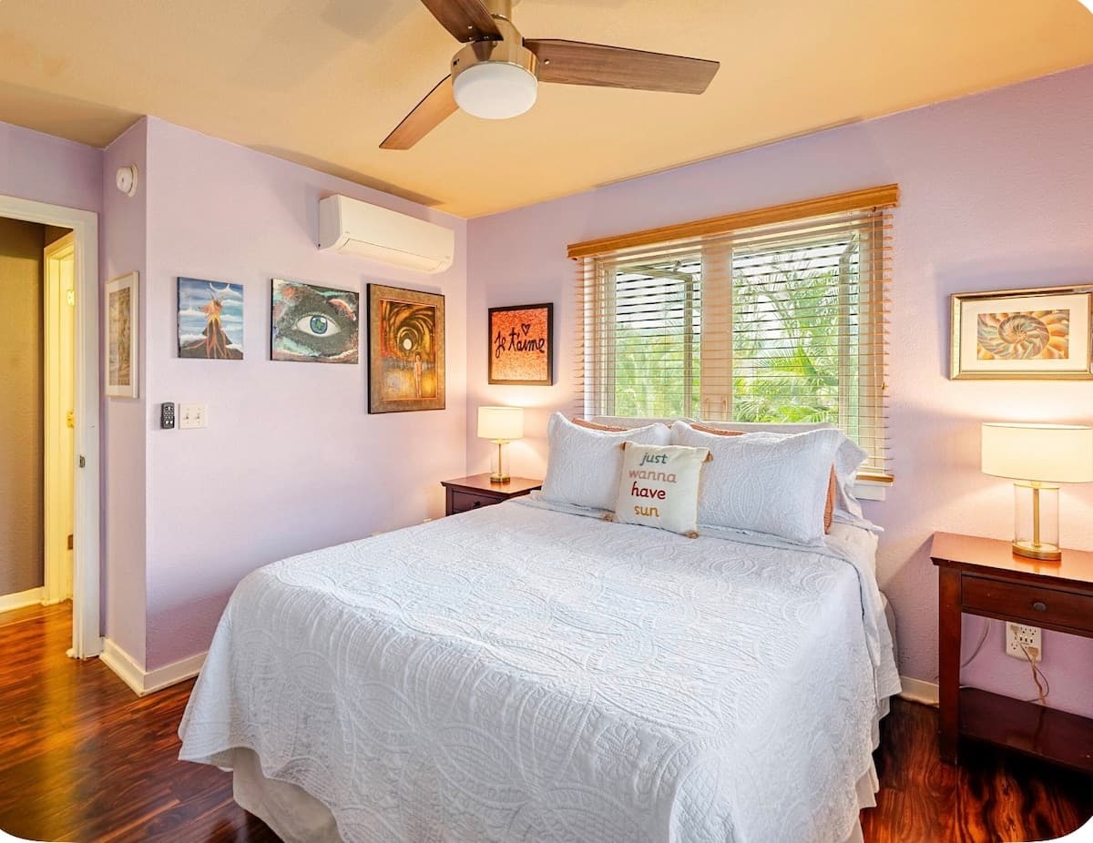 Home in Kailua-Kona · ★4.92 · 3 bedrooms · 3 beds · 3.5 shared baths - Photo 3