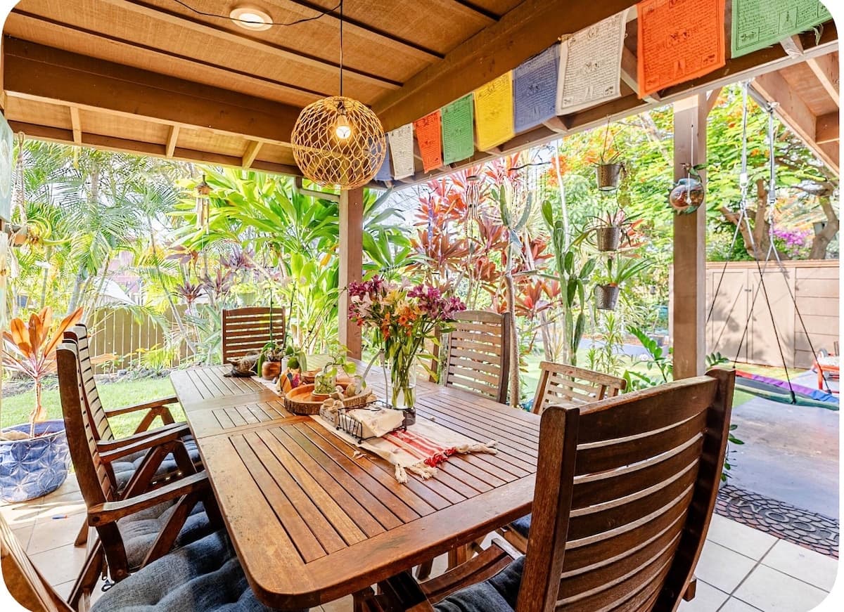 Home in Kailua-Kona · ★4.92 · 3 bedrooms · 3 beds · 3.5 shared baths - Photo 2