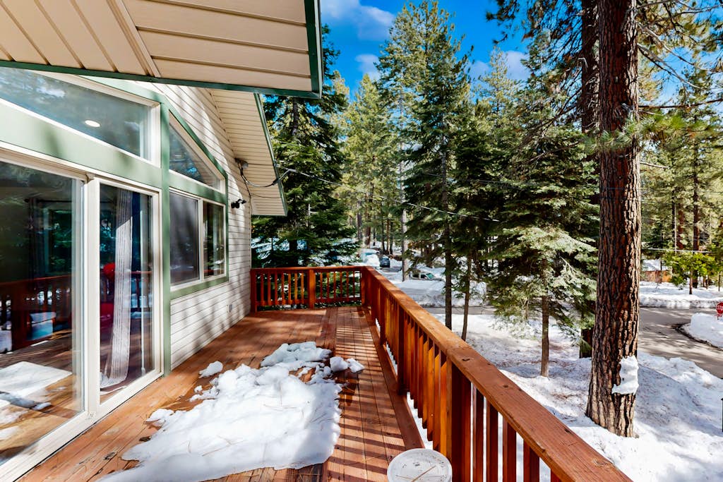 Forest Grove Light-Filled Home Near Kings Beach - Photo 2