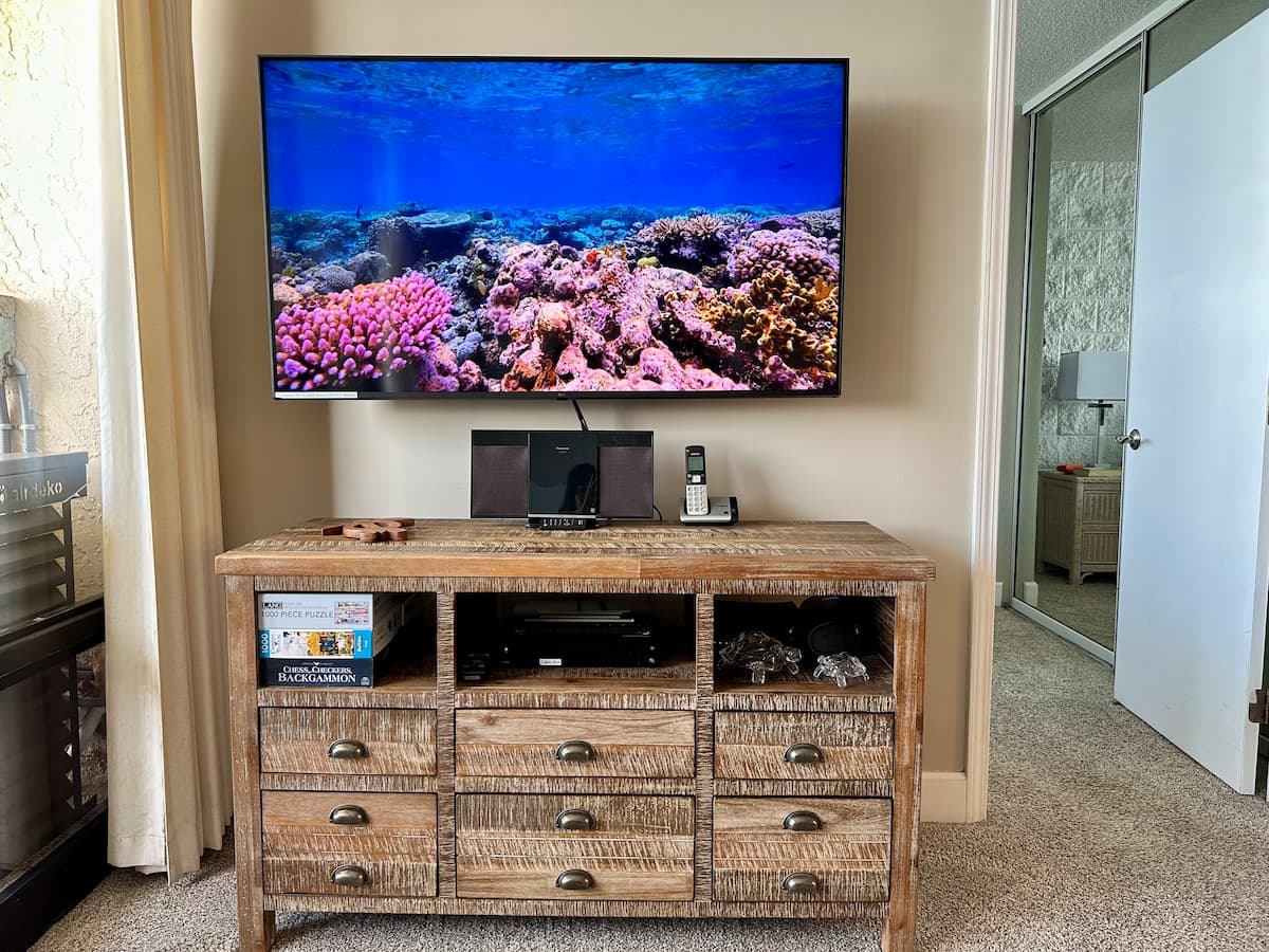 Condo in Wailuku · ★5.0 · 2 bedrooms · 3 beds · 2 private baths - Photo 5