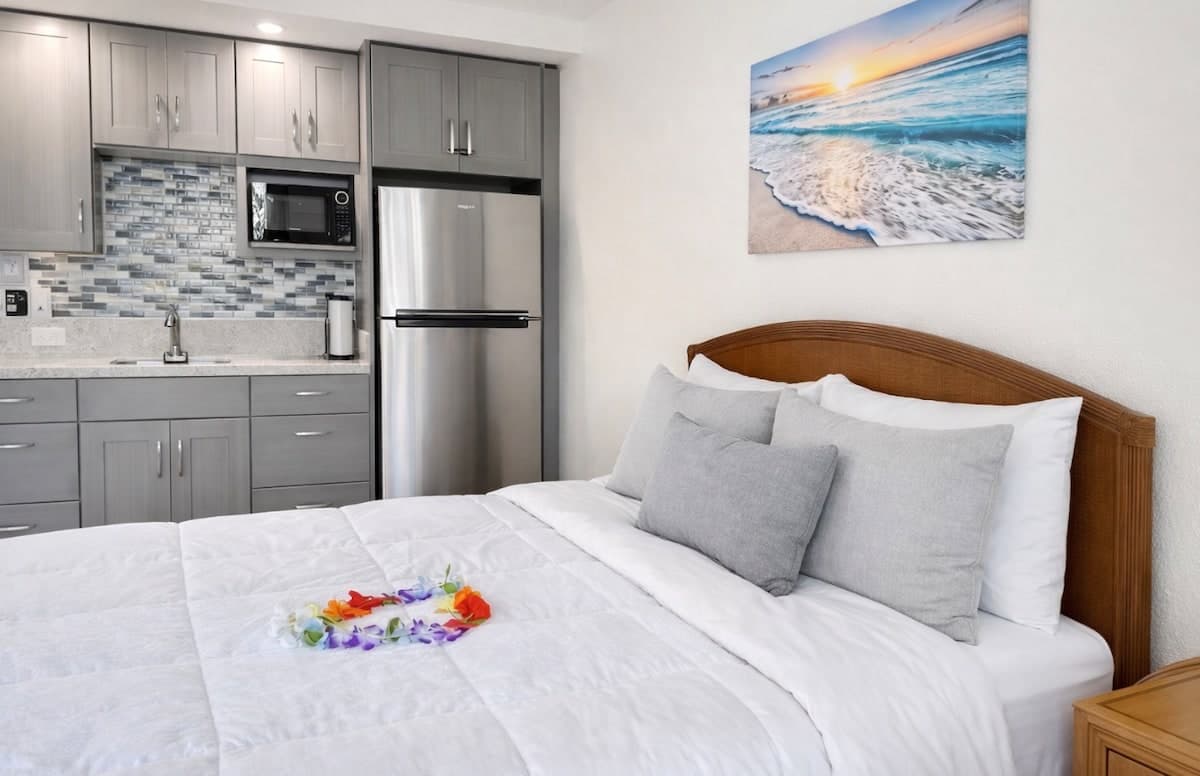 Deluxe Kona Studio by the Ocean. - Photo 1