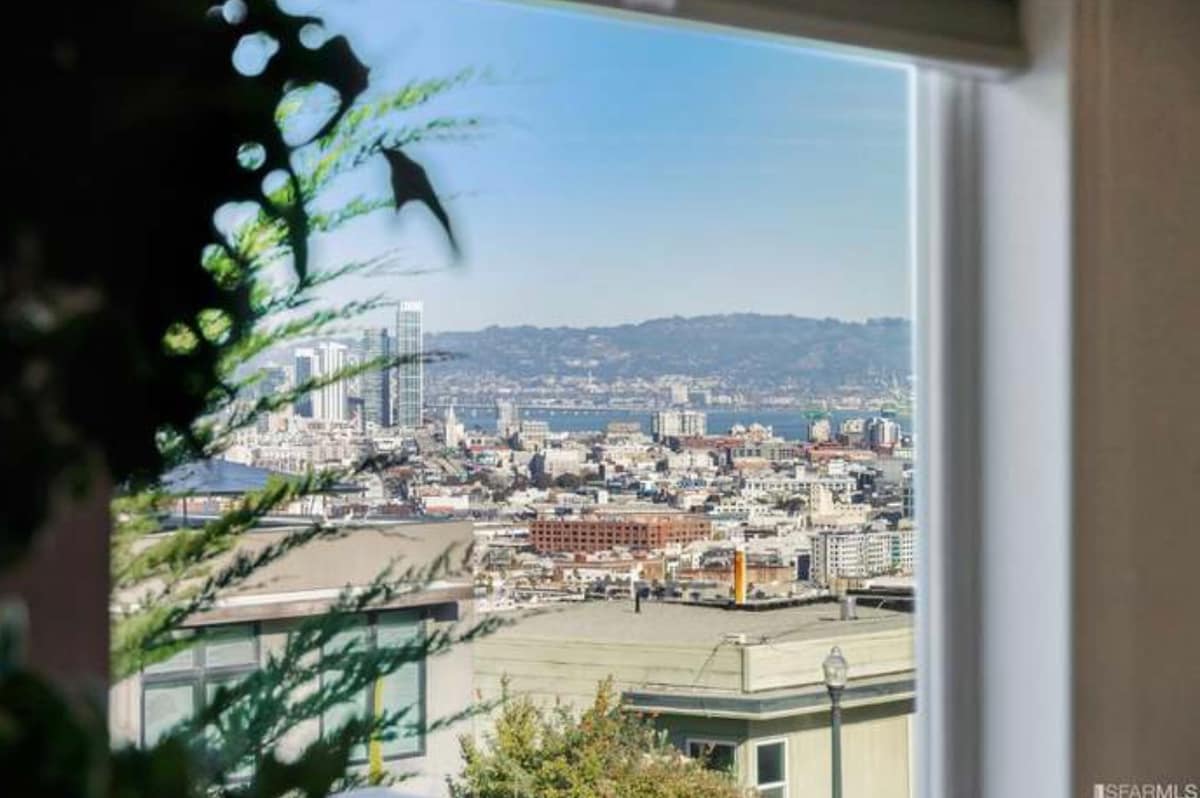 Charming Bungalow with City Views & Garden Oasis - Photo 5