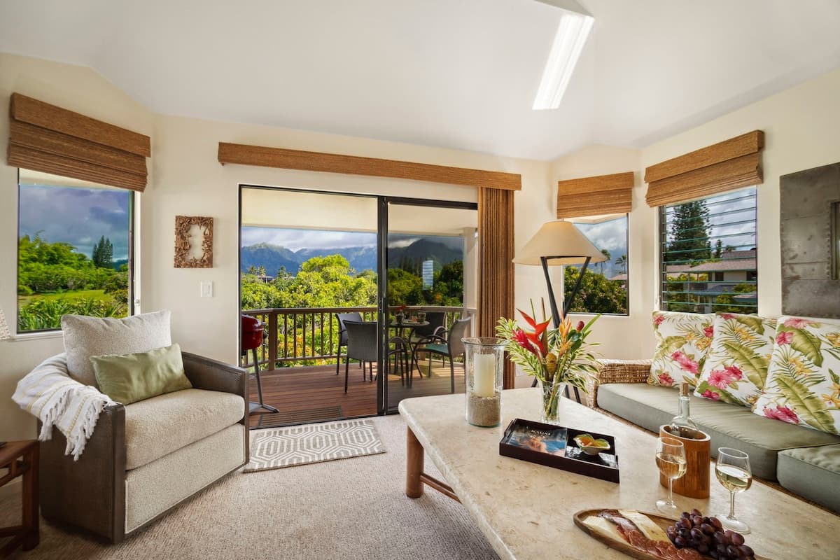 Hawaiian-style Oceanfront Villa - Outrageous Views - Photo 2