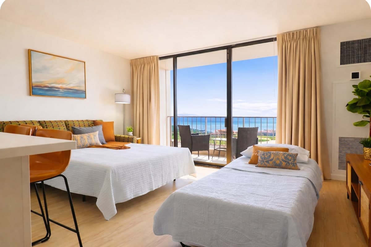 Waikiki Beach Ocean 28F Suite, Patio - Photo 2