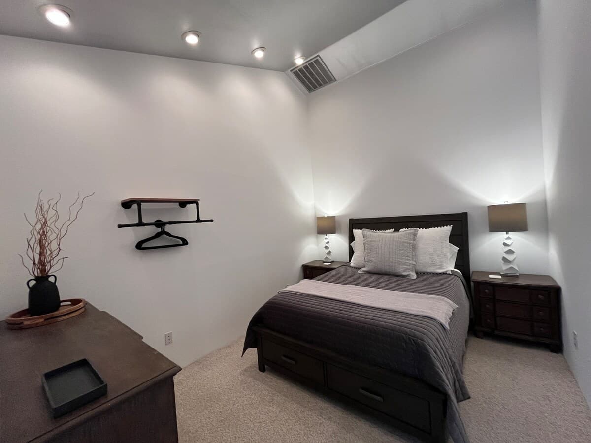 Modern Mountain Retreat on 10 Vineyard Acres - Photo 4