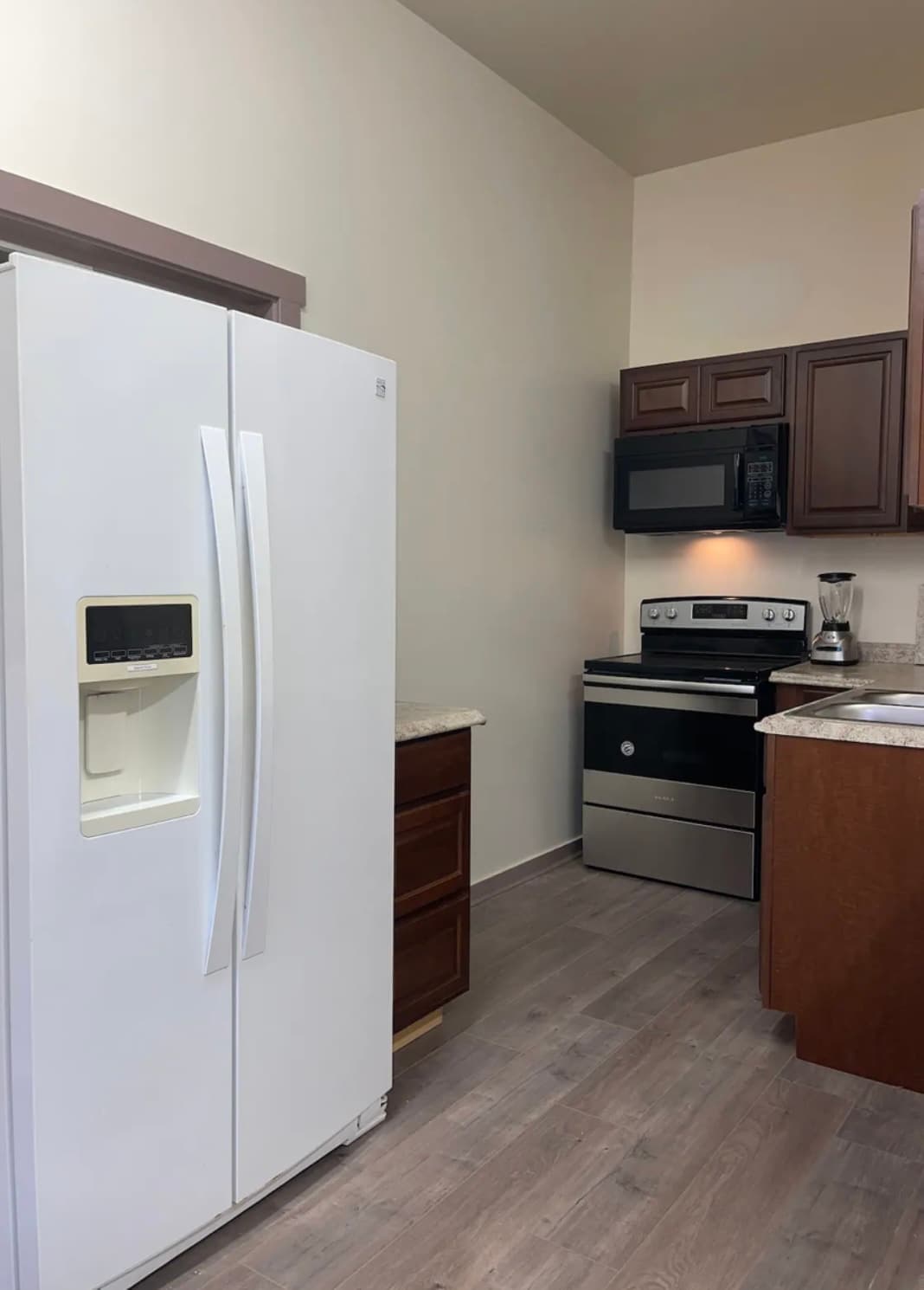 Home in Hilo · ★5.0 · 2 bedrooms · 2 shared baths - Photo 2