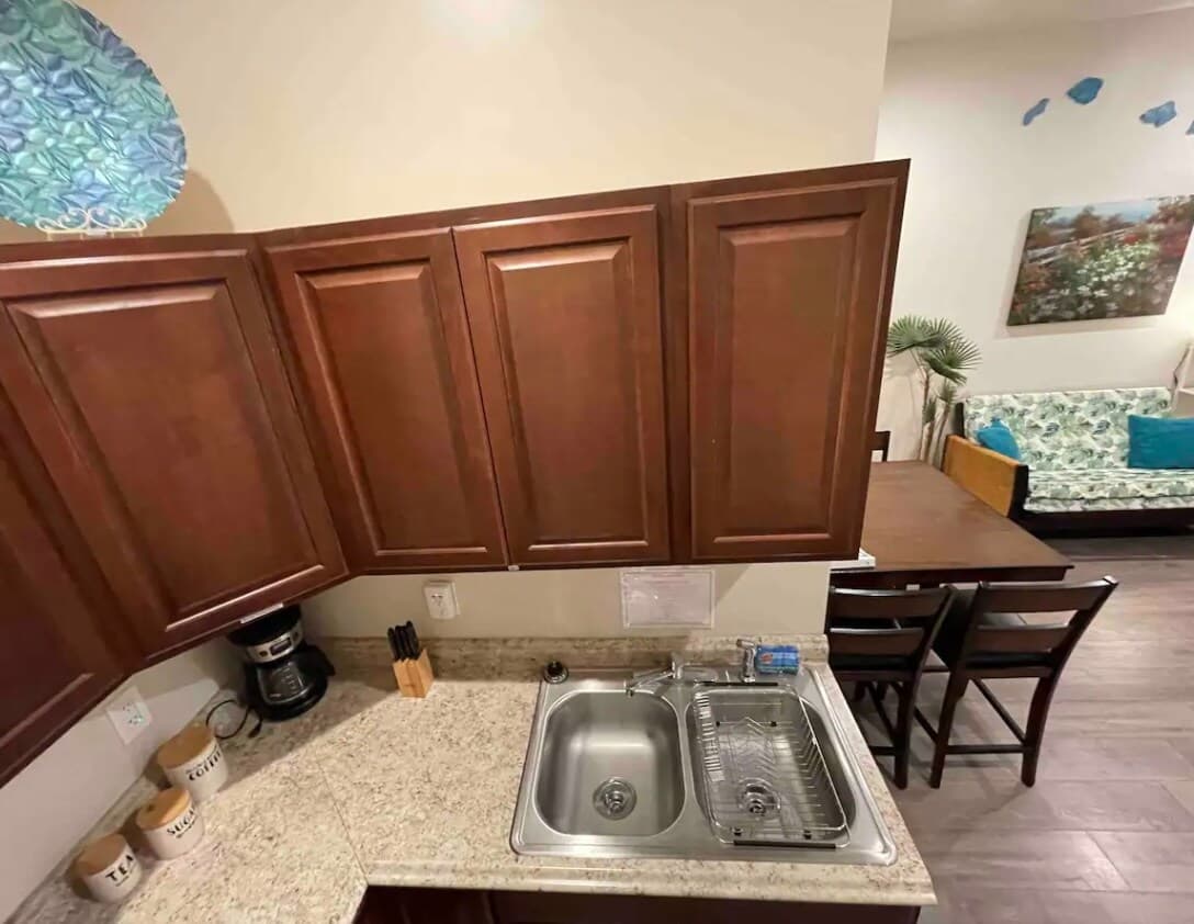Home in Hilo · ★5.0 · 2 bedrooms · 2 shared baths - Photo 5