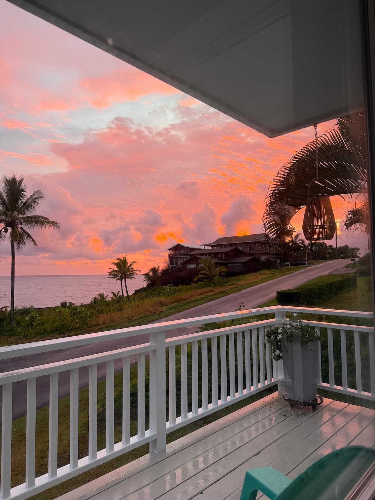 Home in Pahoa · ★4.86 · 2 bedrooms · 2 beds · 1 private bath - Photo 3