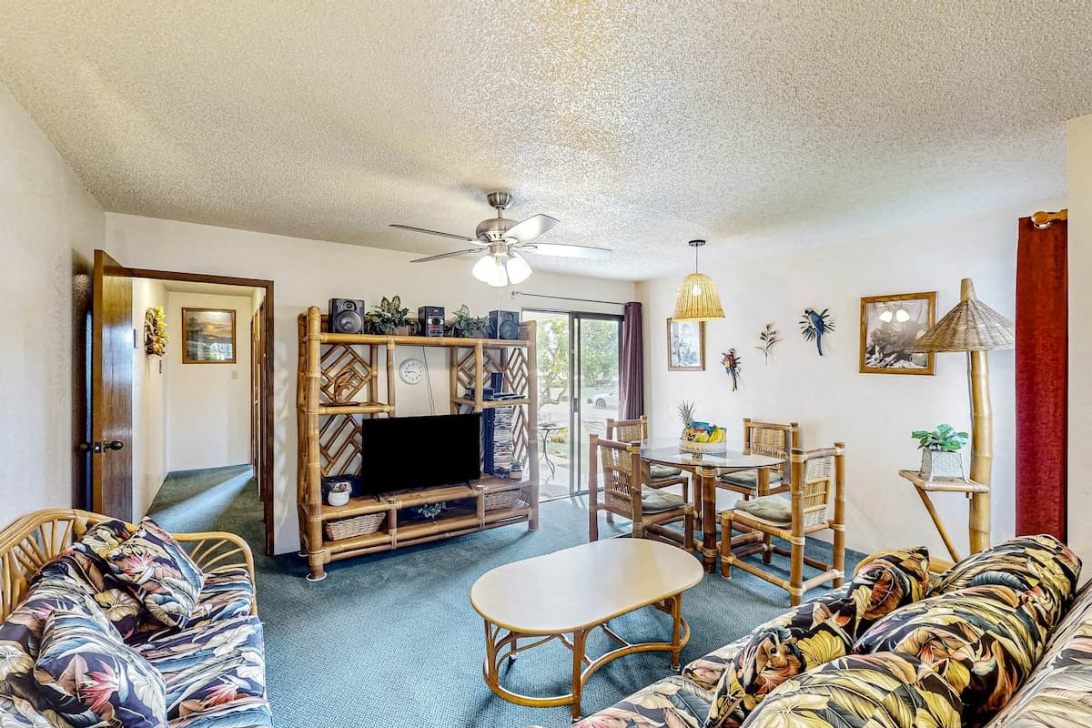 Condo in Lihue · ★4.75 · 1 bedroom · 2 beds · 1 shared bath - Photo 3