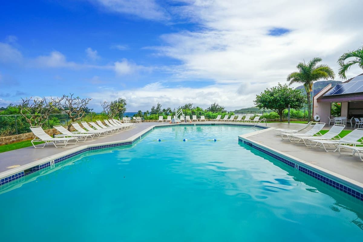 Condo in Lihue · ★4.75 · 1 bedroom · 2 beds · 1 shared bath - Photo 4