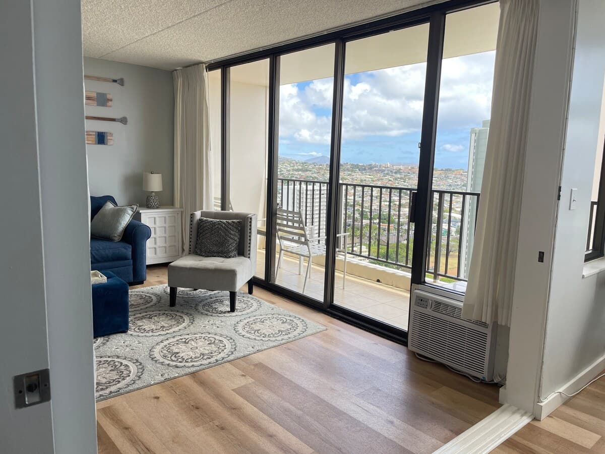 Diamond View from Waikiki Banyan - Photo 3