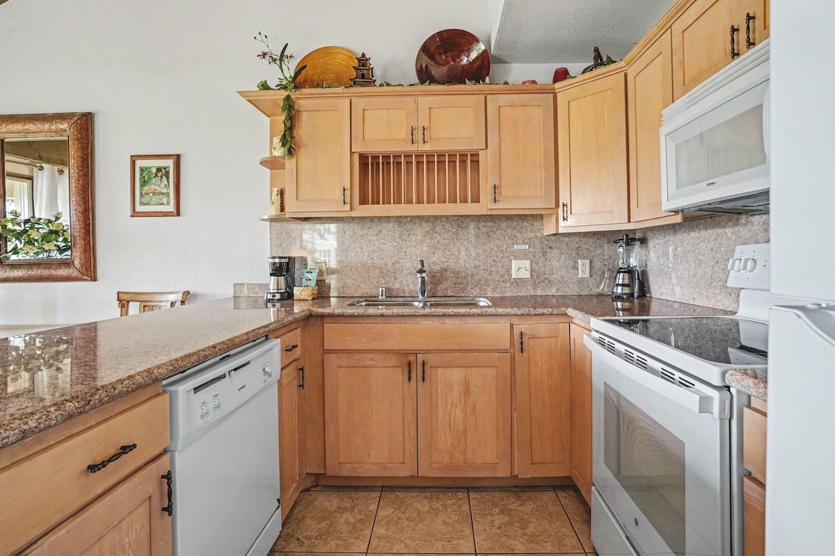 Condo in Koloa · ★4.88 · 1 bedroom · 2 beds · 1 bath - Photo 3