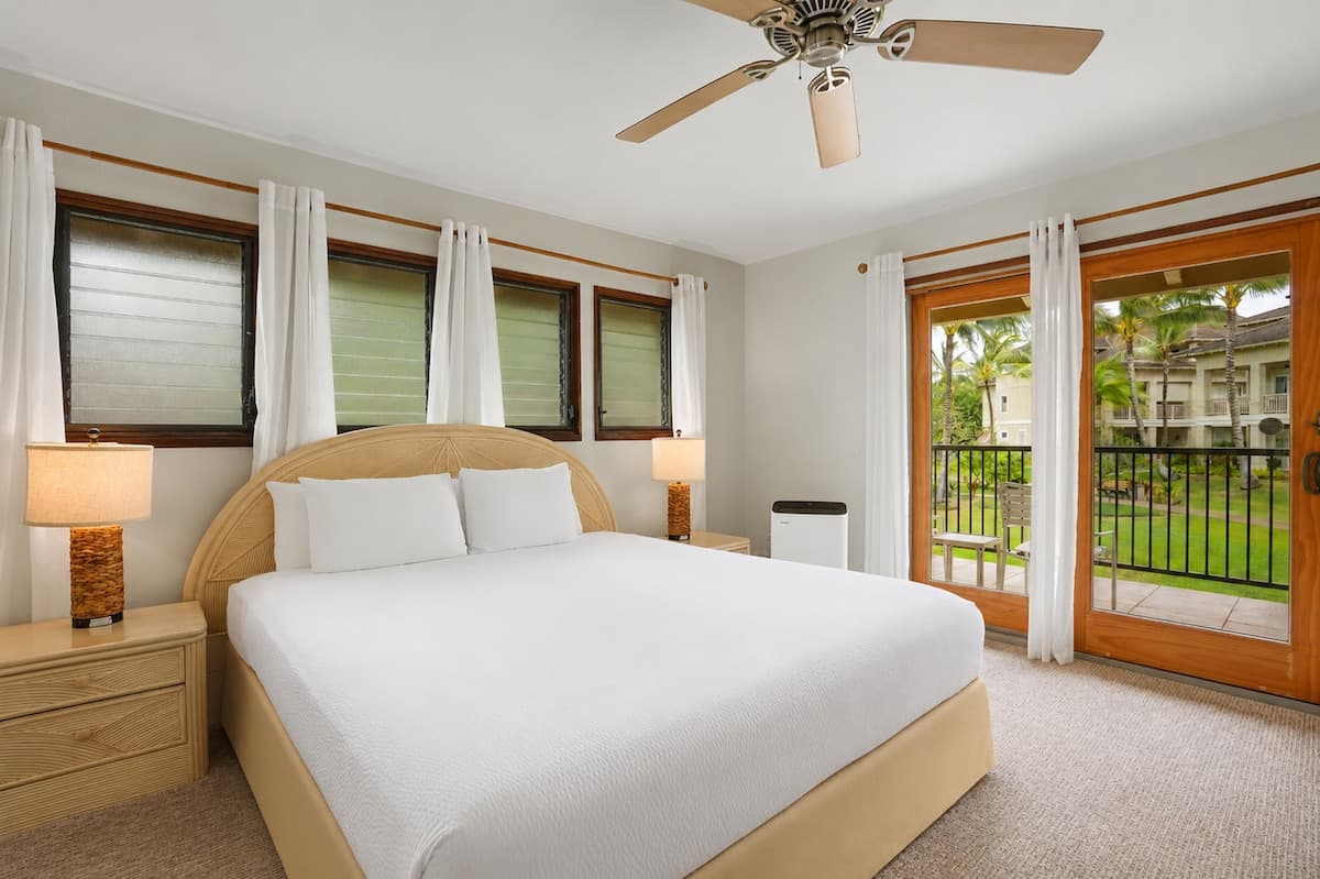 Condo in Koloa · ★4.88 · 1 bedroom · 2 beds · 1 bath - Photo 4