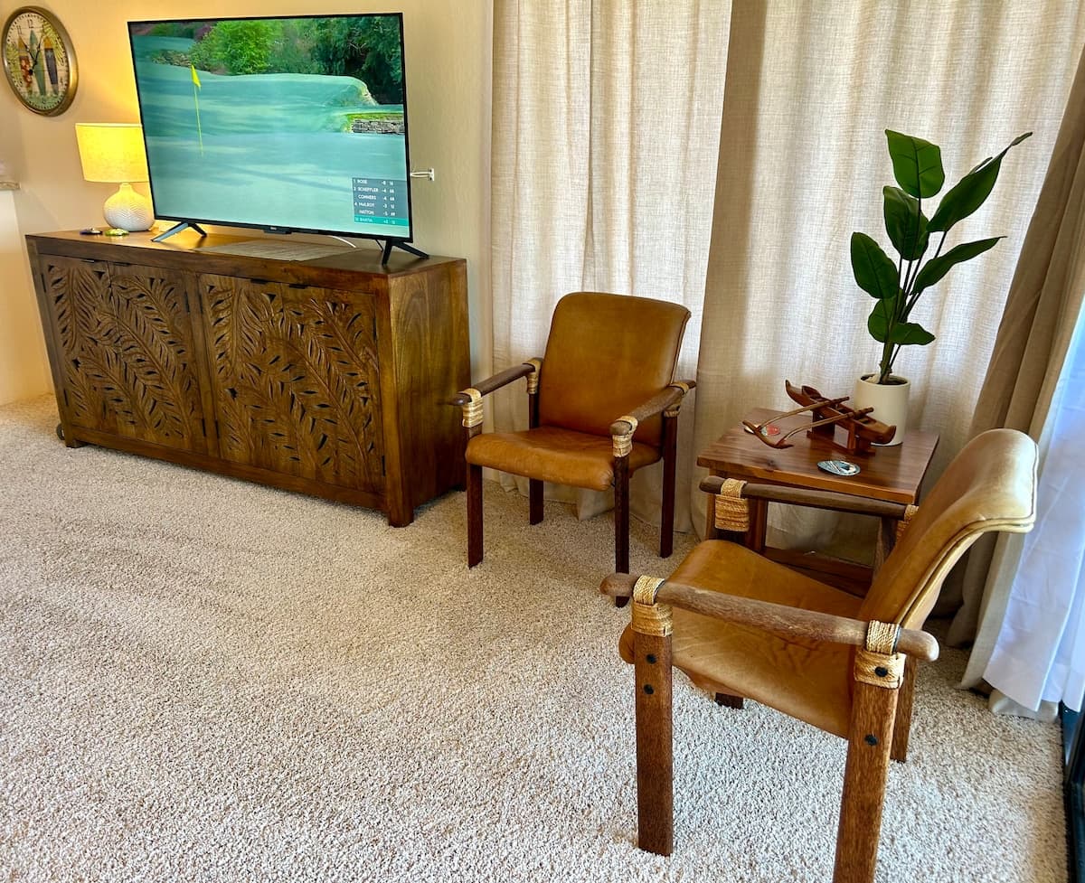 Condo in Kailua-Kona · ★4.94 · 1 bedroom · 2 beds · 2 private baths - Photo 4