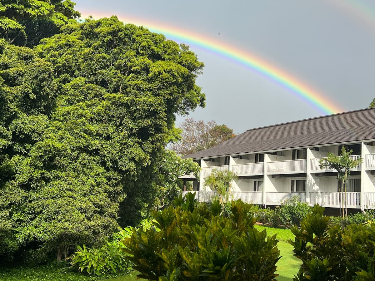 Ground Floor with A/C, short walk to beach & pool - Photo 1