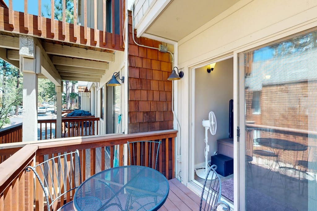 Condo in Incline Village · ★4.56 · 3 bedrooms · 3 beds · 2 private baths - Photo 2