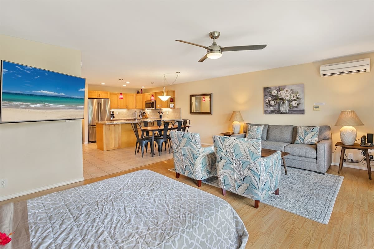 Condo in Kihei · ★4.9 · 1 bedroom · 2 beds · 2 private baths - Photo 5