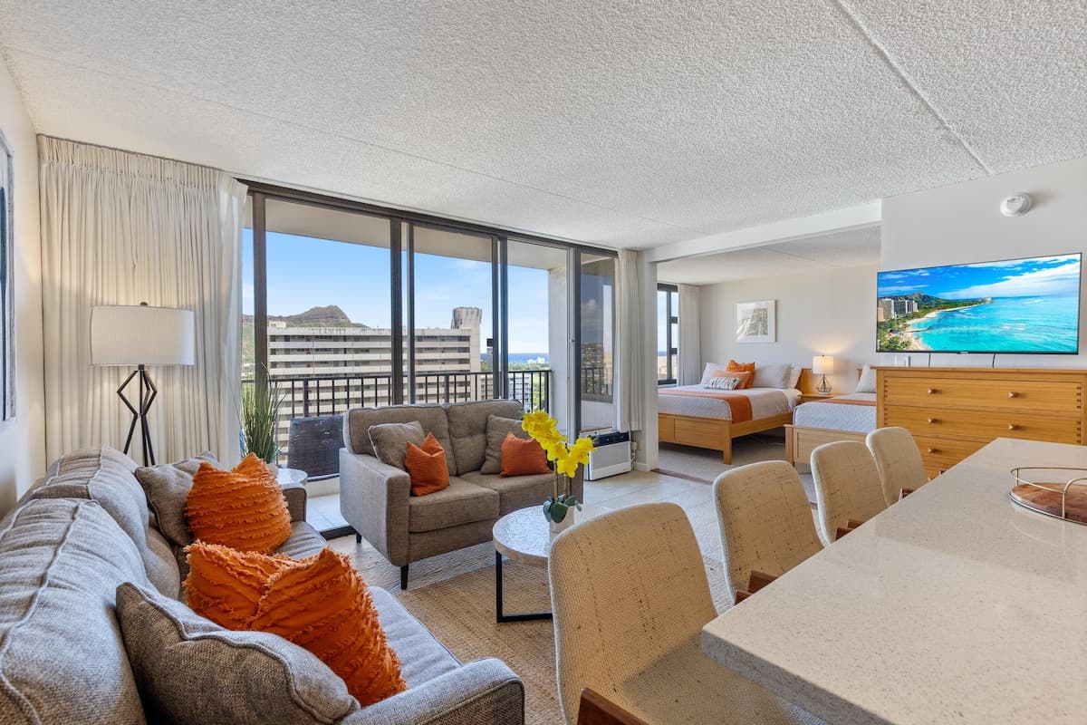 Condo in Honolulu · ★4.63 · 1 bedroom · 2 beds · 1 private bath - Photo 3