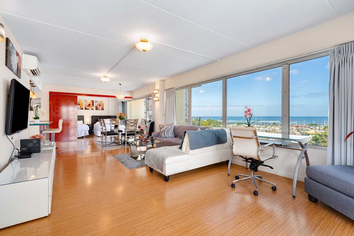 Ilikai Ocean & Harbor View 2 Bedroom 2 Bath Condo - Photo 4