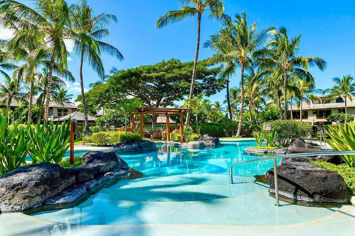 2BR Condo with private golfside lanai - Photo 3