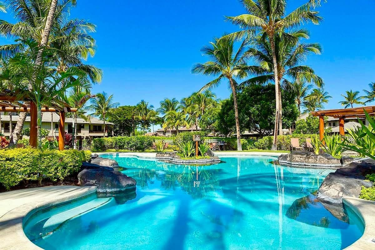 2BR Condo with private golfside lanai - Photo 1