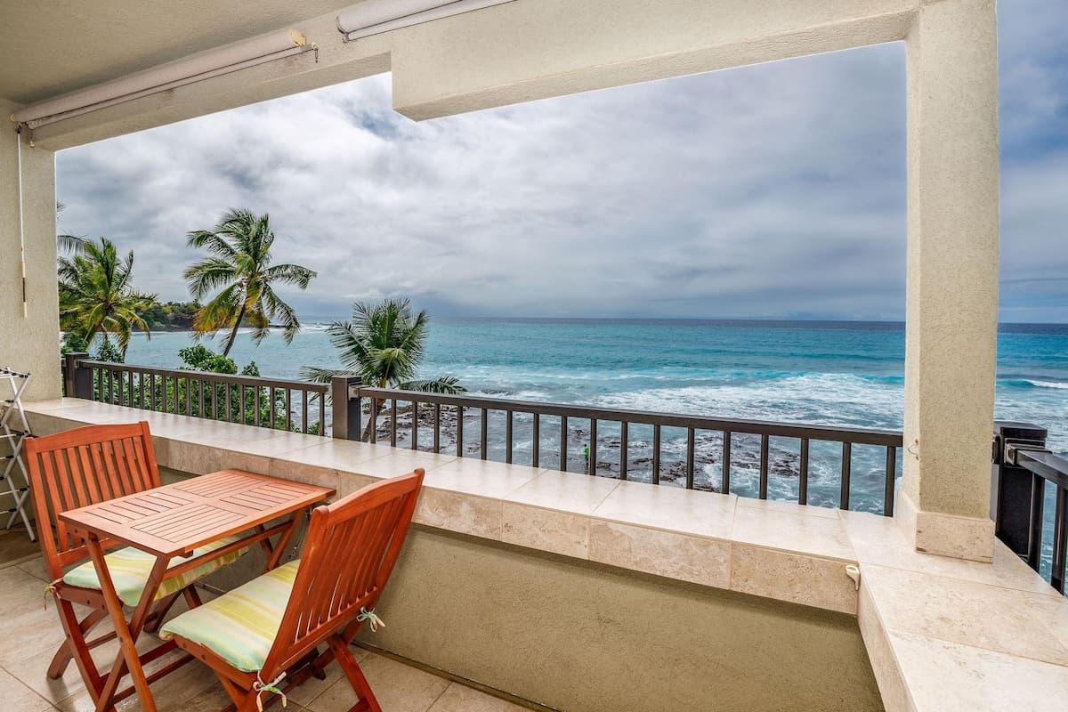 Condo in Kailua-Kona · ★4.63 · 1 bedroom · 1 bed · 2 baths - Photo 1