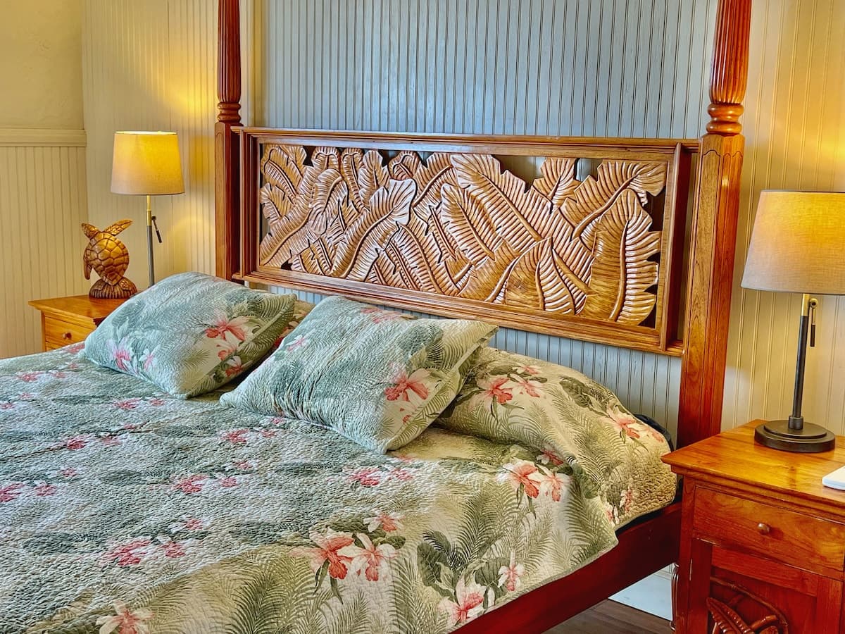 Condo in Kihei · ★4.89 · 1 bedroom · 2 beds · 2 baths - Photo 2