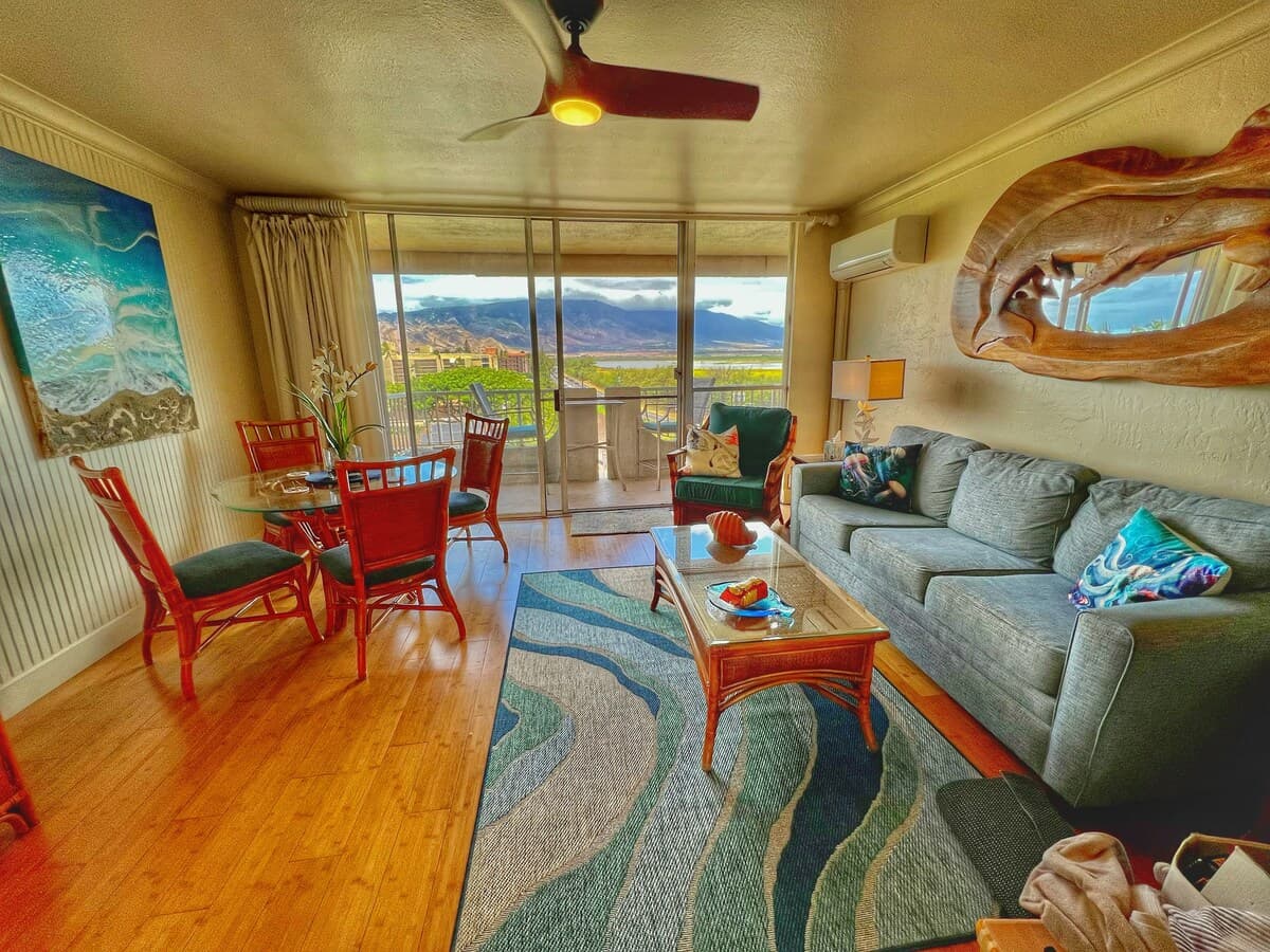 Condo in Kihei · ★4.89 · 1 bedroom · 2 beds · 2 baths - Photo 3