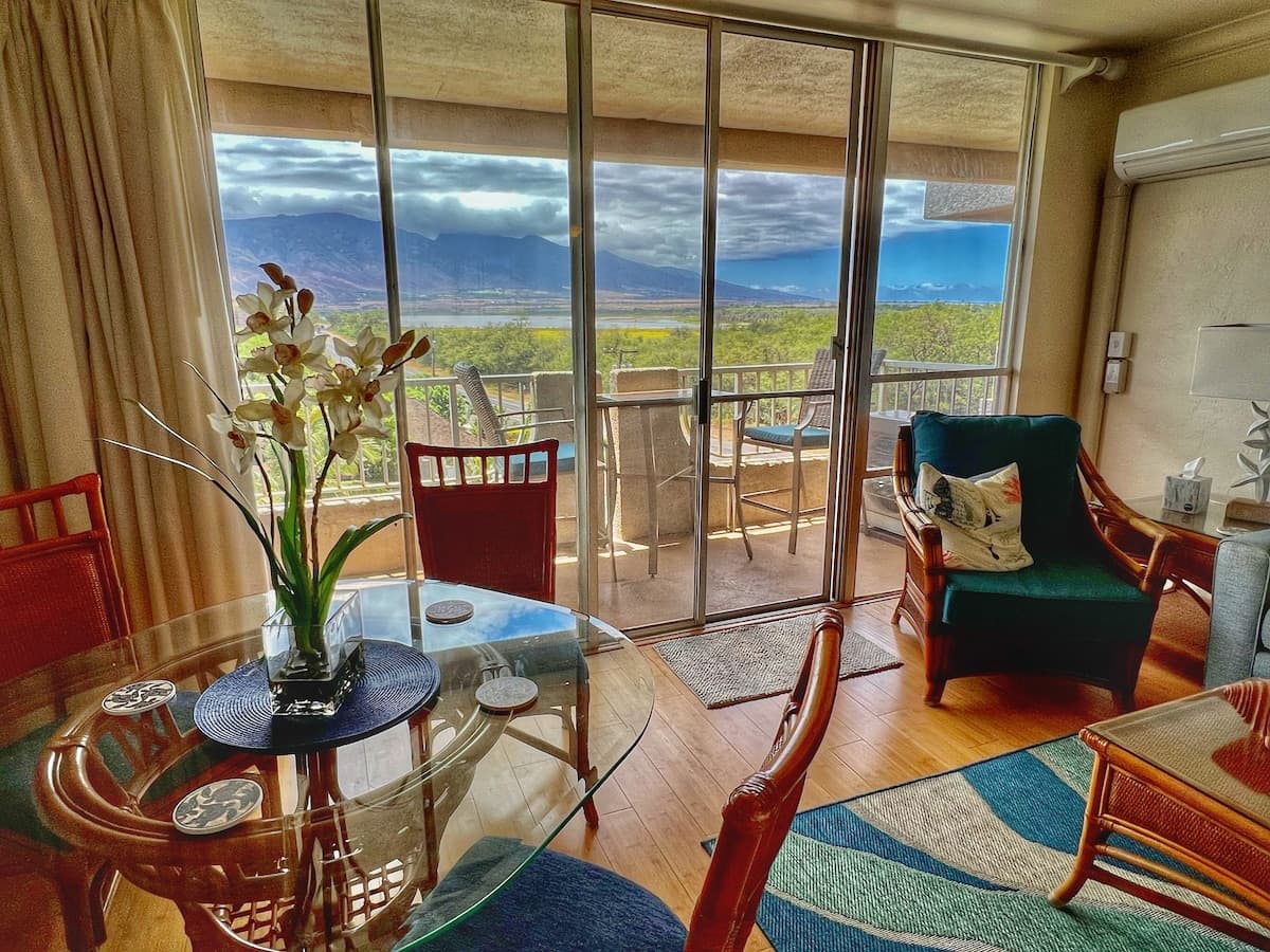 Condo in Kihei · ★4.89 · 1 bedroom · 2 beds · 2 baths - Photo 5