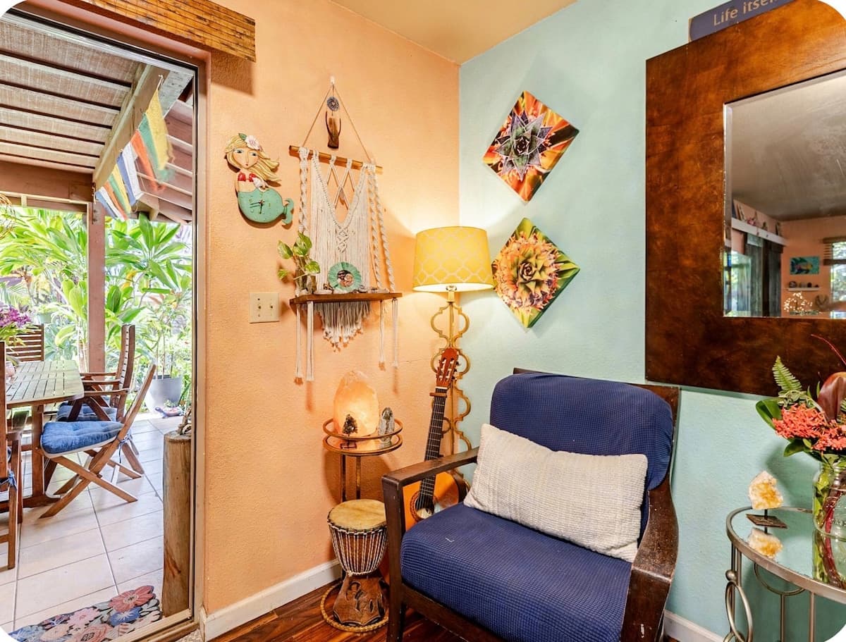 Home in Kailua-Kona · ★4.96 · 1 bedroom · 1 bed · 1.5 private baths - Photo 4