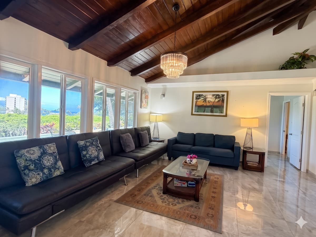 Home in Lahaina · ★5.0 · 4 bedrooms · 2 beds · 2 baths - Photo 4