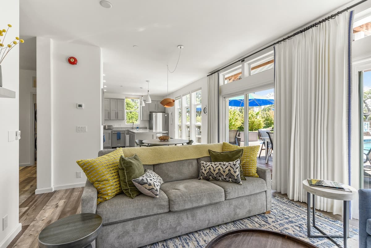 Chic Kenwood Cottage with Heated Pool & Park Views - Photo 4