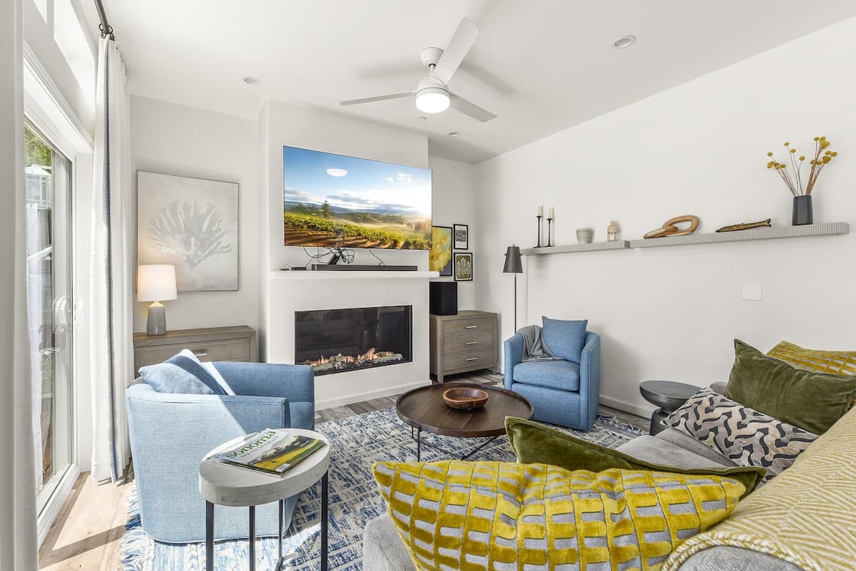 Chic Kenwood Cottage with Heated Pool & Park Views - Photo 3