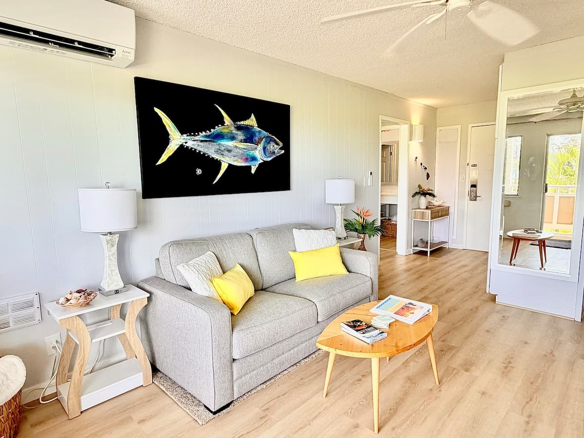 Condo in Kapaa · ★4.94 · 1 bedroom · 2 beds · 1 private bath - Photo 2