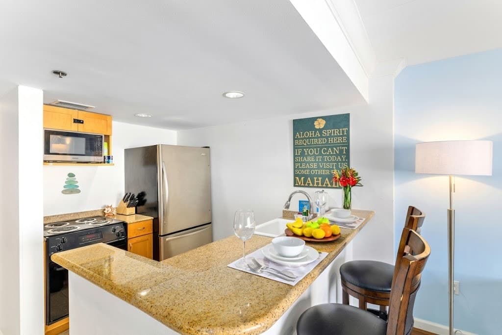 Stunning 20F Ocean Views: Waikiki Coastal Paradise - Photo 4