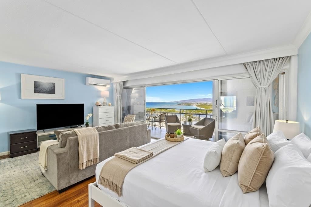 Stunning 20F Ocean Views: Waikiki Coastal Paradise - Photo 1