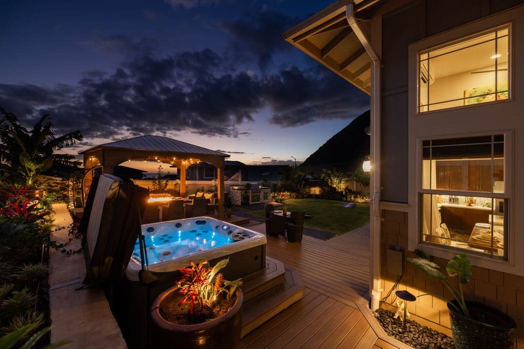 Home in Waianae · ★5.0 · 7 bedrooms · 9 beds · 6 private baths - Photo 1