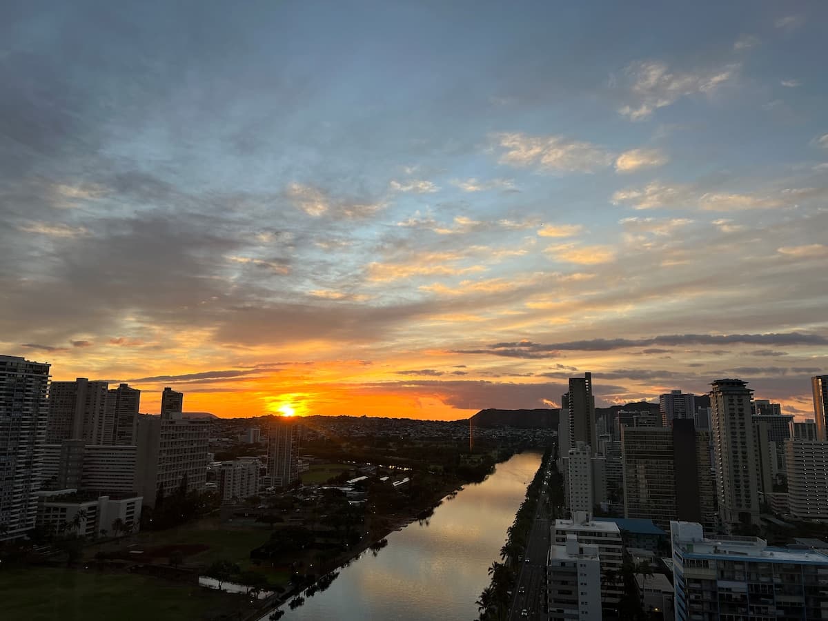 29th FL 2BR/2BA • Ocean & Diamond Head View - Photo 1