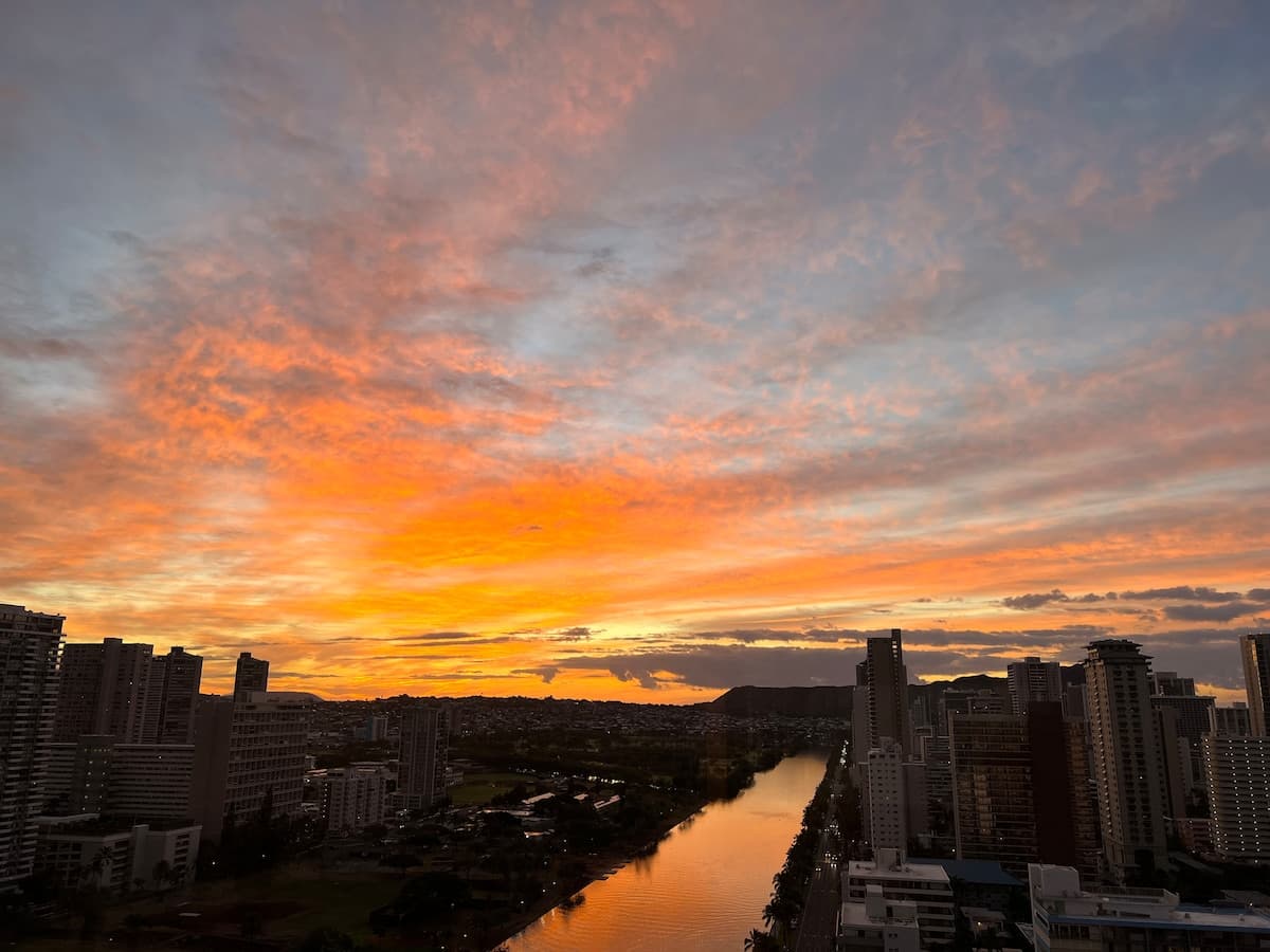 29th FL 2BR/2BA • Ocean & Diamond Head View - Photo 5