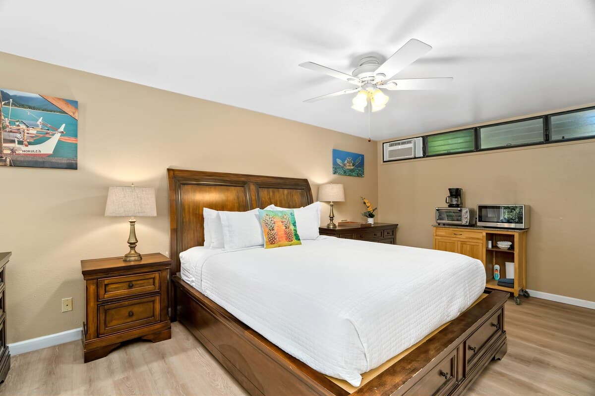 Ideal Island Gem W/ Lovely Lanai, Fast WiFi, Beach - Photo 1