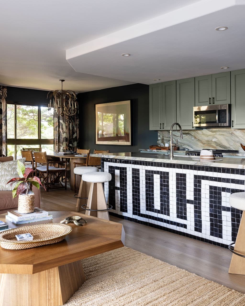 Condo in Lahaina · ★4.96 · 2 bedrooms · 4 beds · 2 private baths - Photo 3